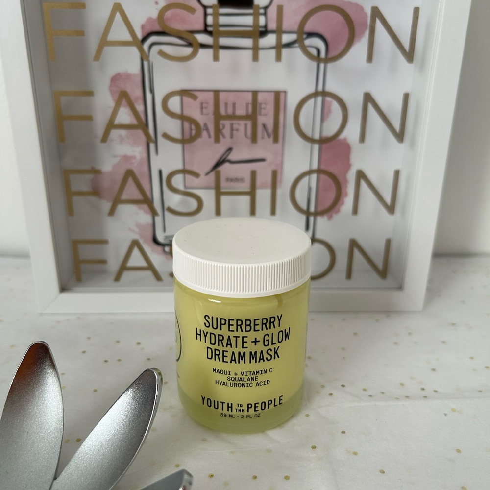 Superberry Hydrate & Glow Dream Mask Night Cream Mask Vit C Hyaluronic Acid